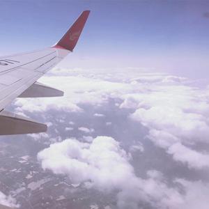 我吸老师的丰满大乳奶水视频
